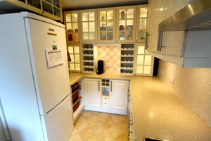 Kitchen- click for photo gallery